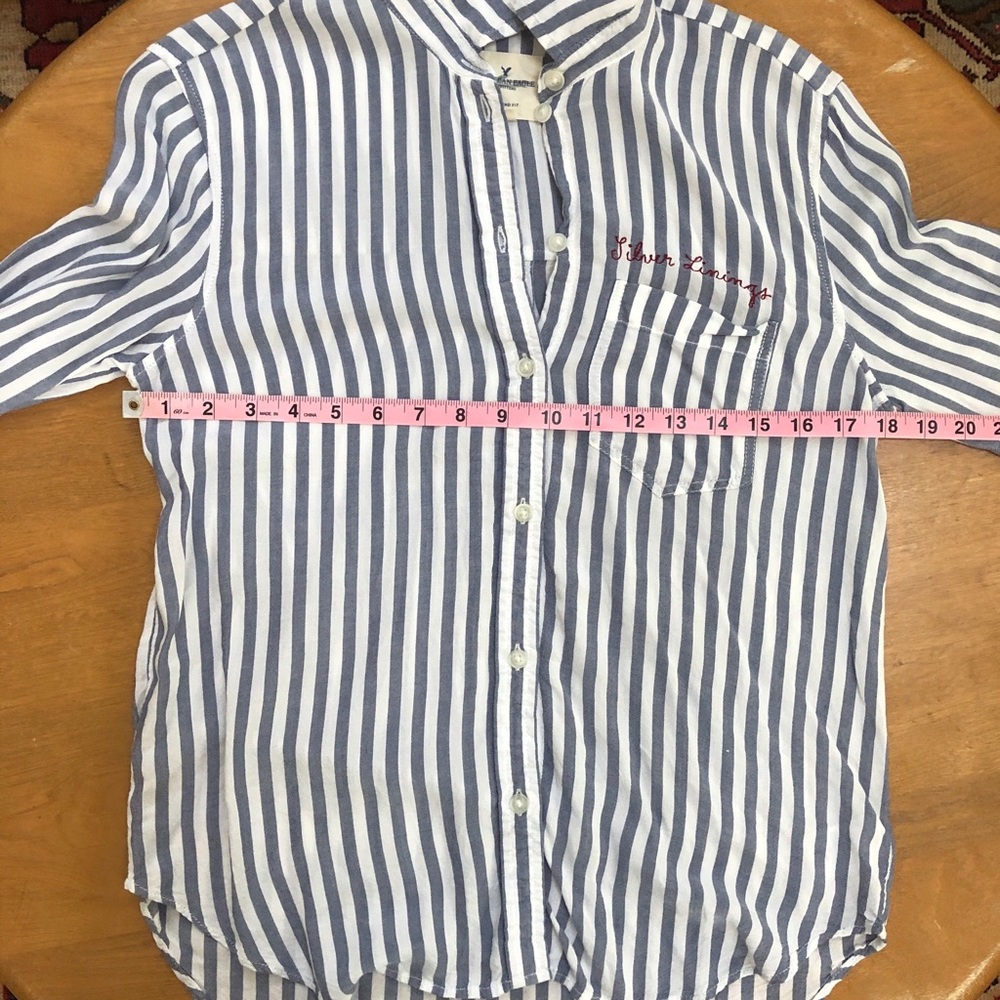 Embroidered 💃 Button Up - Picture 9 of 11